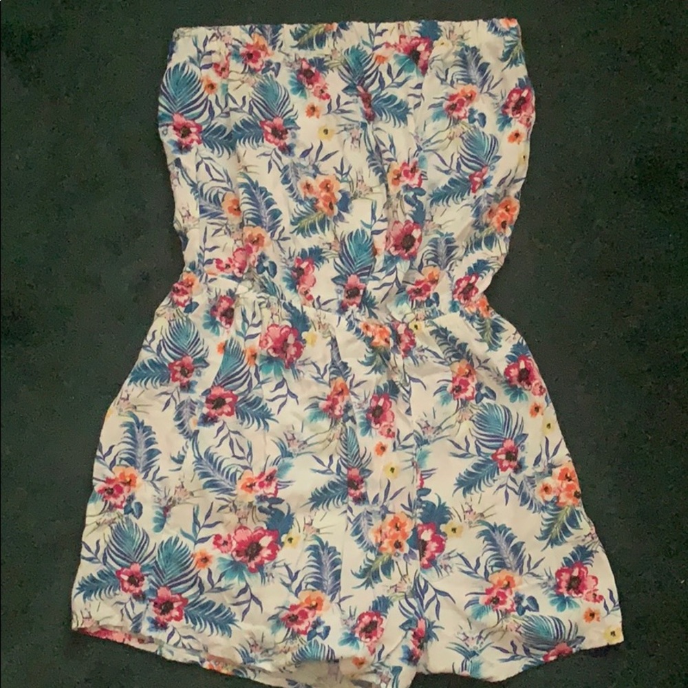 Strapless romper
